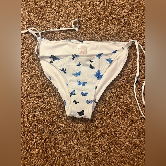 Bikini Lot - Picture 2 of 16